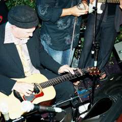 Harry Manx, live at the treehouse, Salt Spring Island, BC